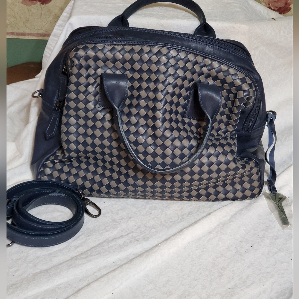 GIORGIO MILANI- Genuine Italian Leather Satchel/Crossbody. Navy/Gray. NWOT.